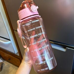 Huge water bottle with straw
